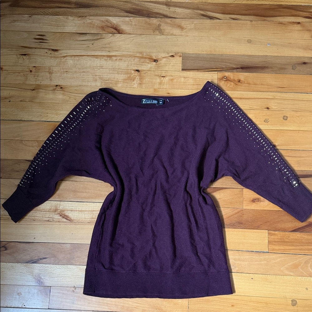 Chic Off-the-Shoulder burgundy Sweater